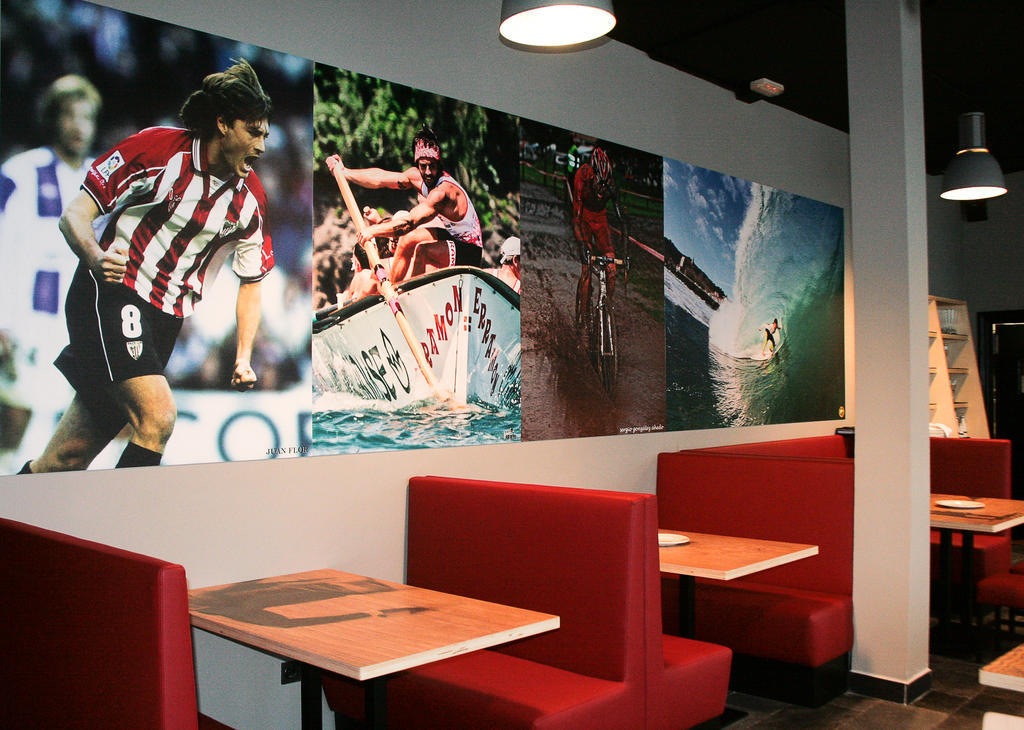 Mundaka Hostel & Sports Cafe Esterno foto